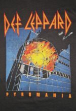 Def Leppard Pyromania T-Paita